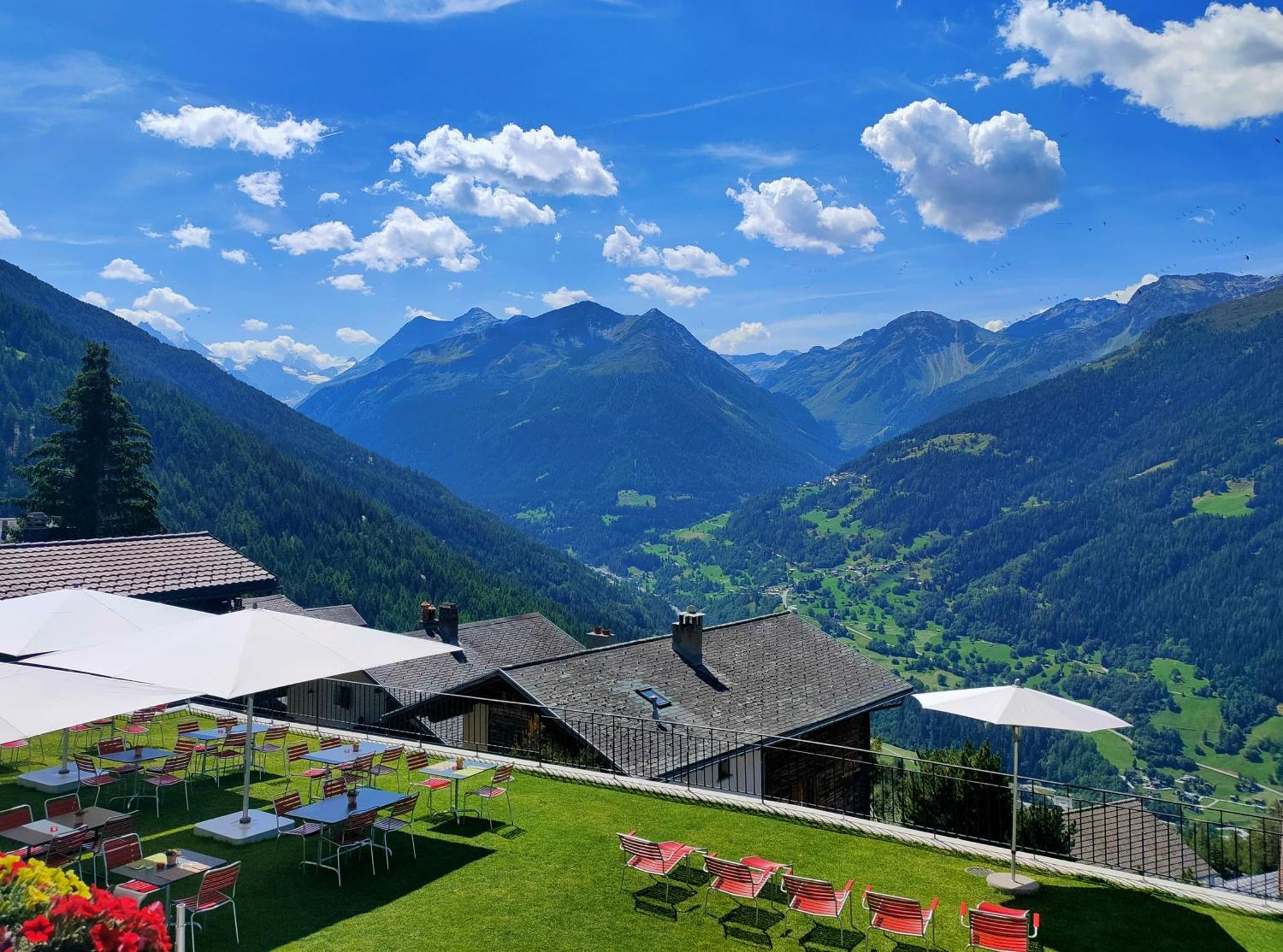 Grand Hotel Du Cervin - Auberge De Jeunesse Et Spa Saint-Luc Luaran gambar
